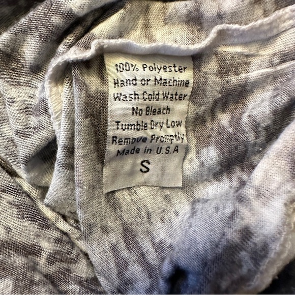 Elvis Laskin abstract long sleeved black, white & gray size small top - Picture 13 of 13